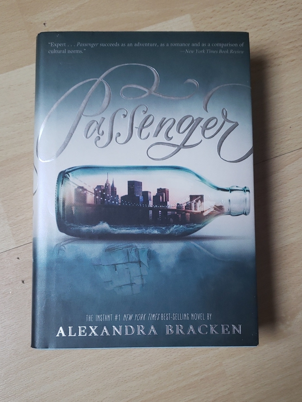 Passenger by Alexandra Bracken - Passenger Serie Vol 1